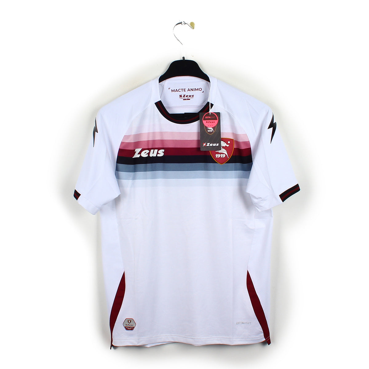 Real Madrid Maillot Rétro 02/03 - Maxi Kits Real Madrid Maillot Rétro 02/03 - Maxi Kits