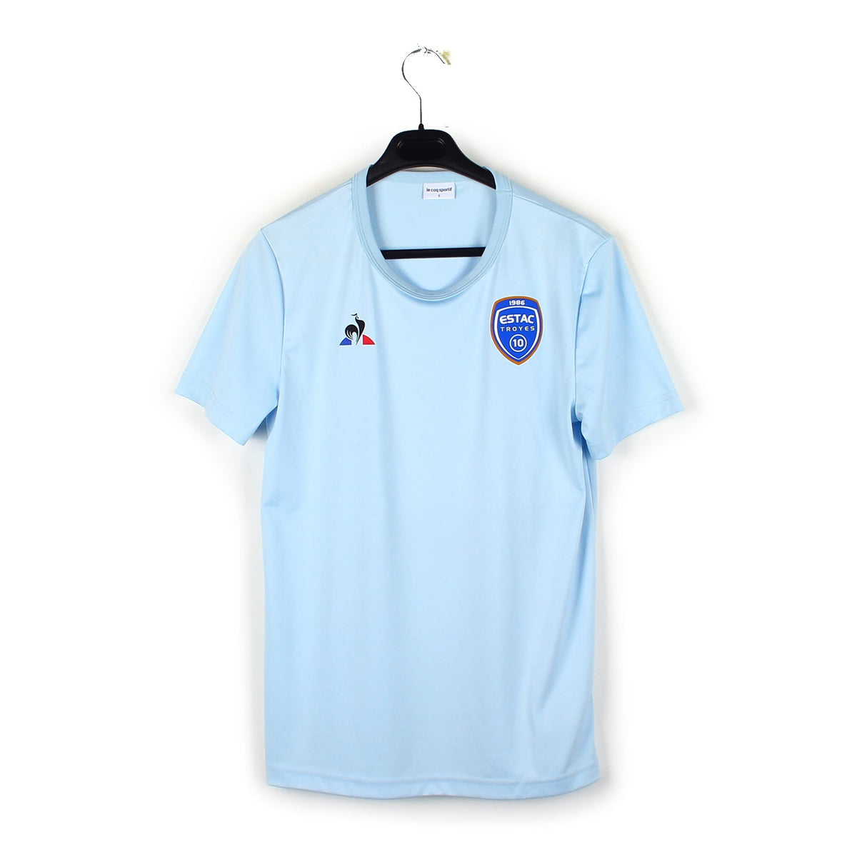 Sortie du troisième maillot de l'ESTAC Troyes 24-25 - Footy Headlines FR