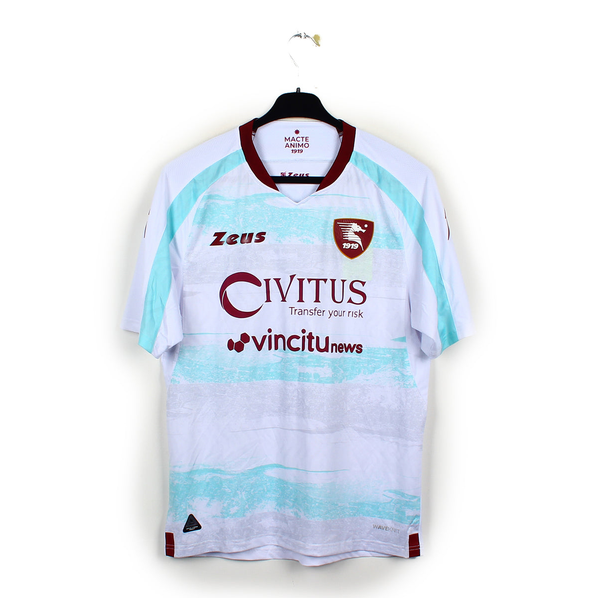 Maillots Salernitana : Tenues de match officielles Maillots Salernitana : Tenues de match officielles