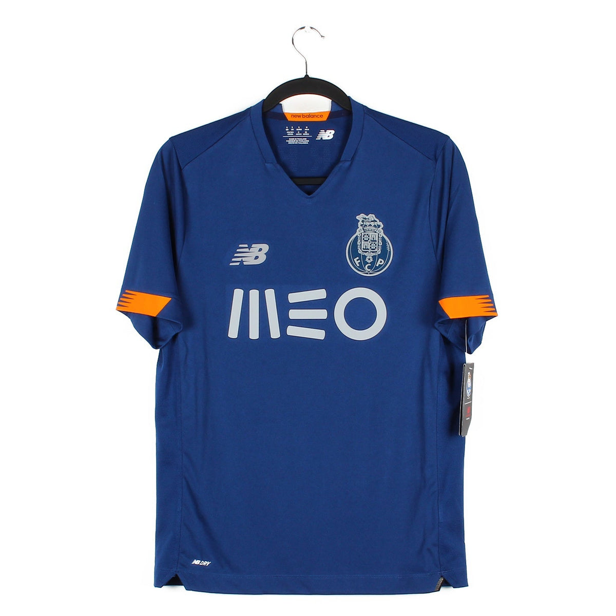 Les maillots du FC Porto 2021-2022 présentés par New Balance