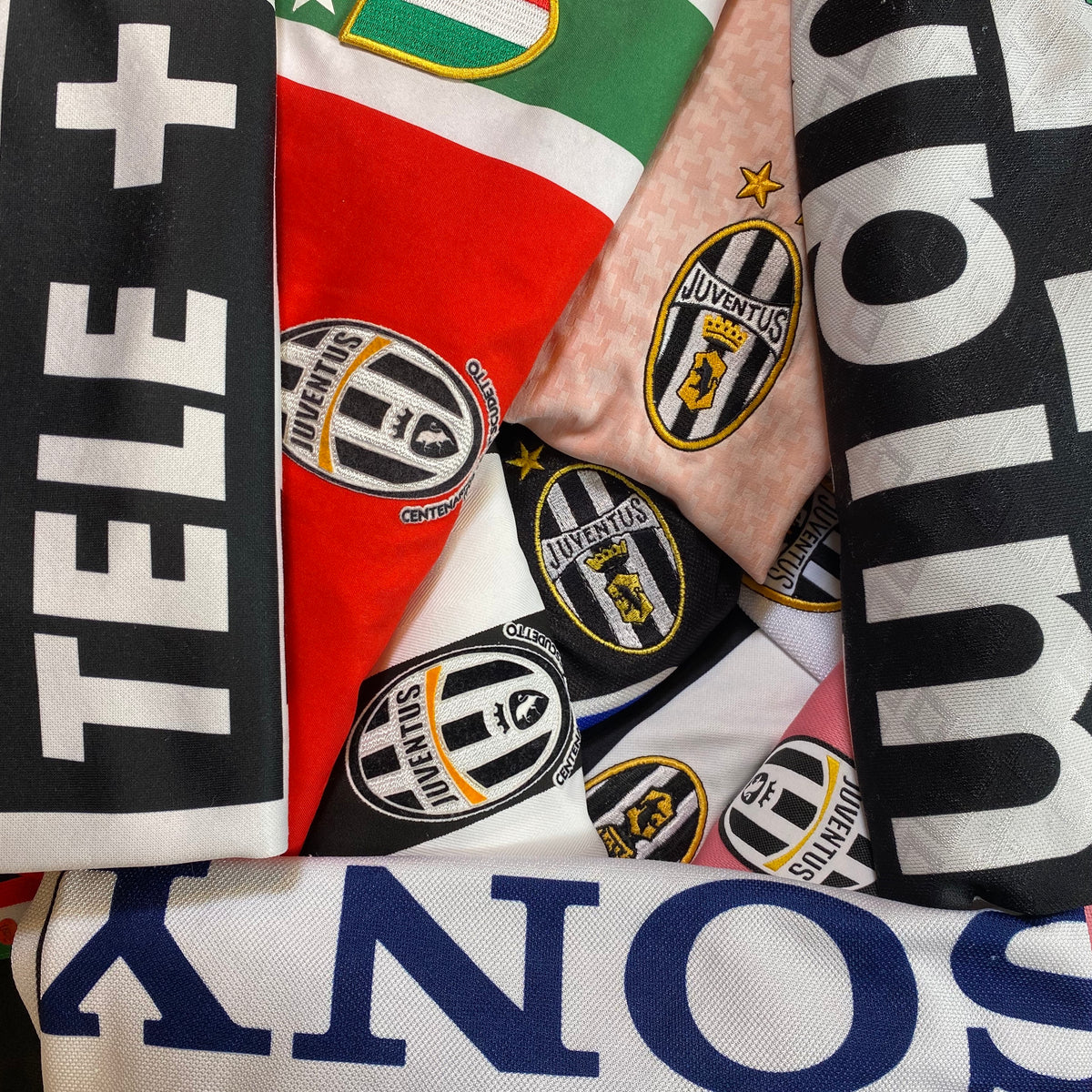 Maillots de foot vintage / rétro - The Football Market - Maillot football vintage domicile Juventus Maillots de foot vintage / rétro - The Football Market - Maillot football vintage domicile Juventus