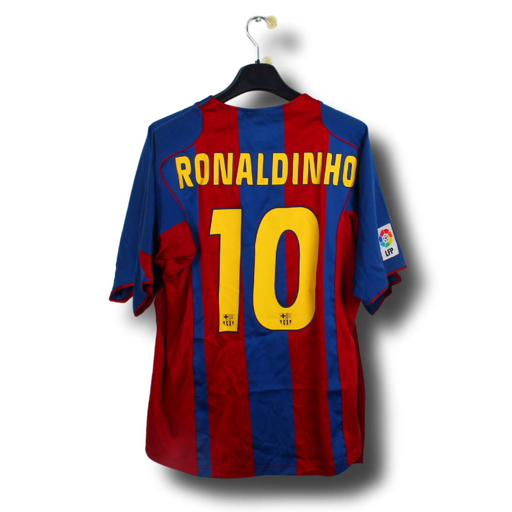 2004/05 - Barcelone - Ronaldinho #10 (M) *signé*