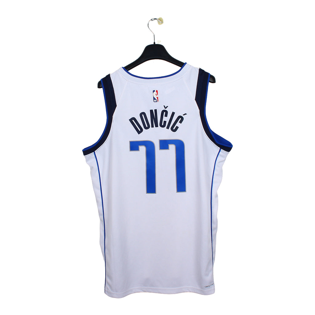 2024/25 - Dallas Mavericks - Doncic #77 (L)