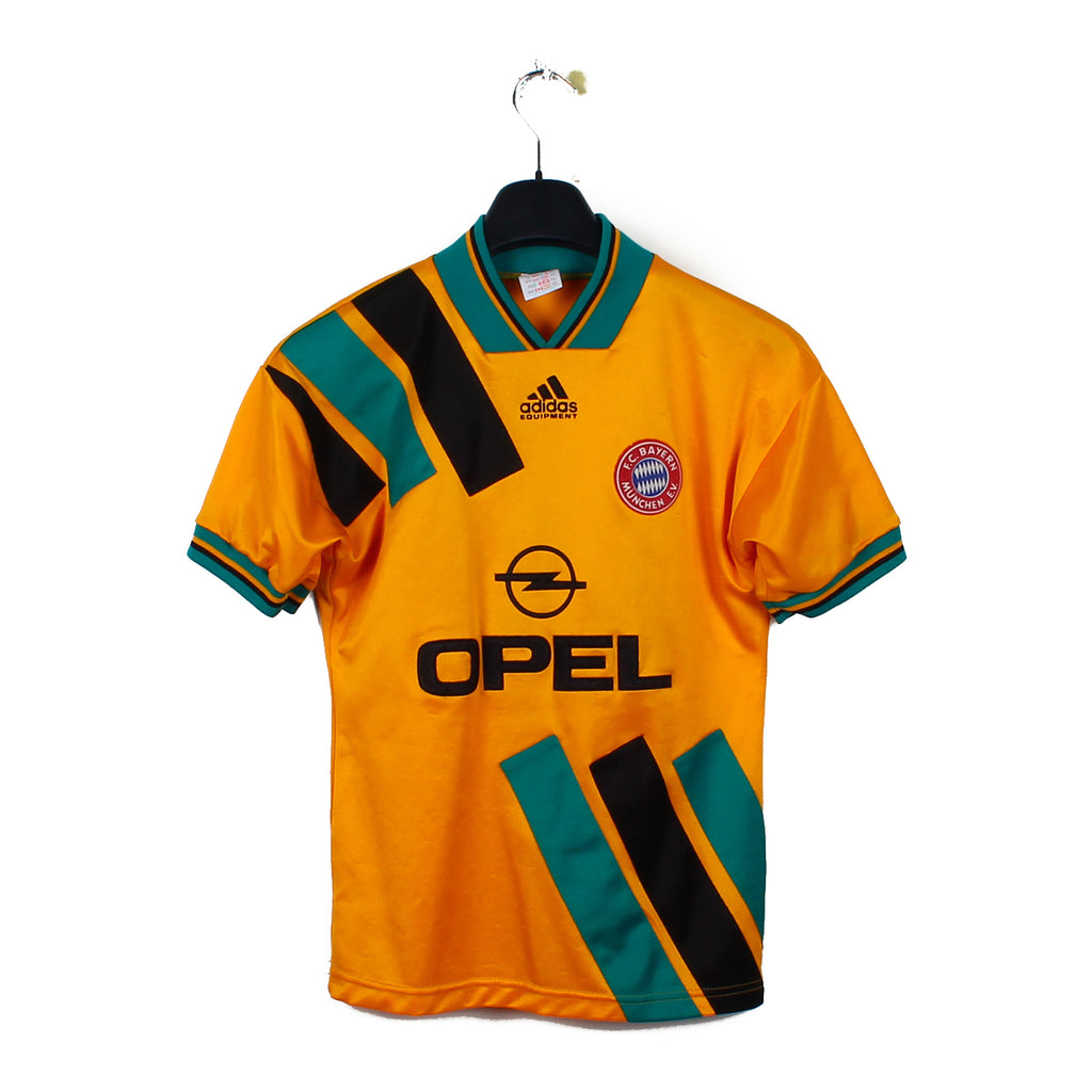 1993/95 - Bayern Munich #10 (XS)