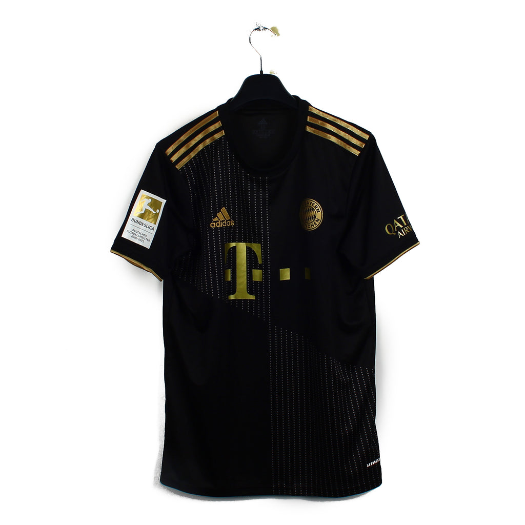 2021/22 - Bayern Munich - Davies #19 (M)