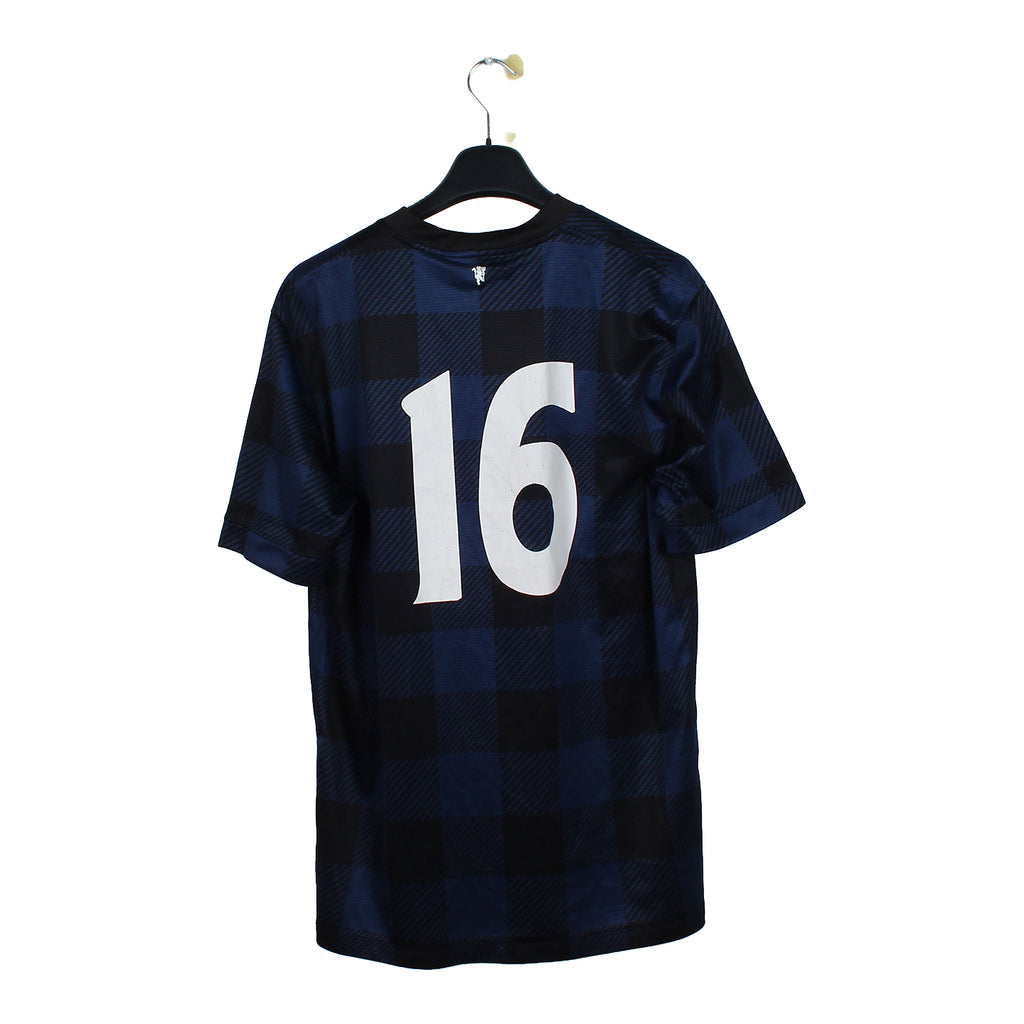 2013/14 - Manchester United #16 (L)