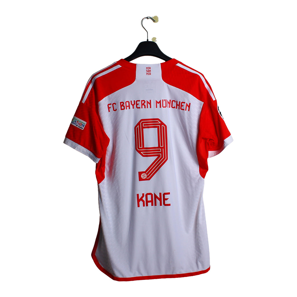 2023/24 - Bayern Munich - Kane #9 (L) [pro] + short