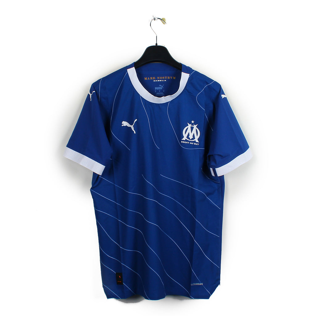 2023/24 - OM (M) [stock pro]