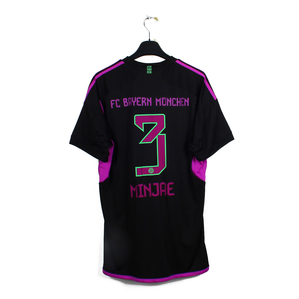2023/24 - Bayern Munich - Minjae #3 (XL)