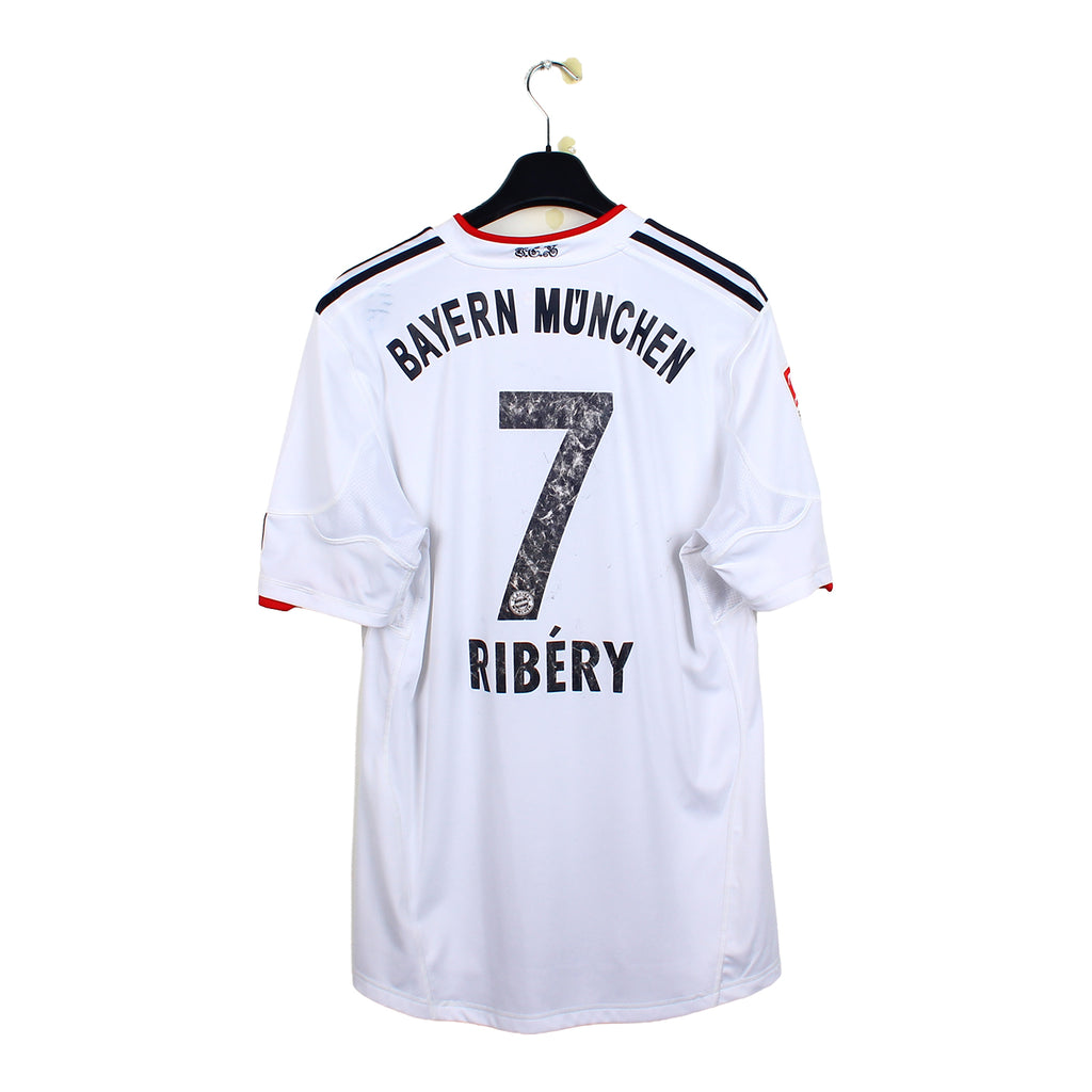 2010/11 - Bayern Munich - Ribery #7 (L)