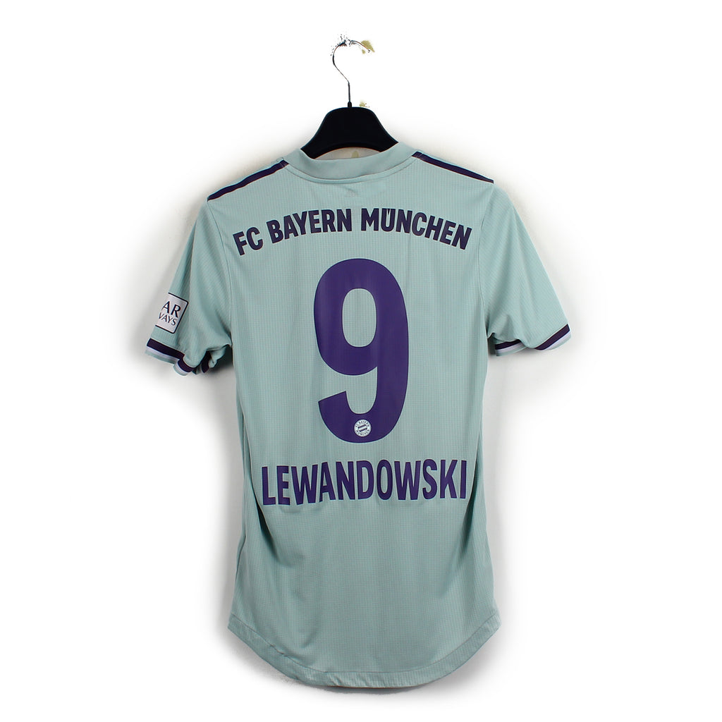 2018/19 - Bayern Munich - Lewandowski #9 (S) [pro]