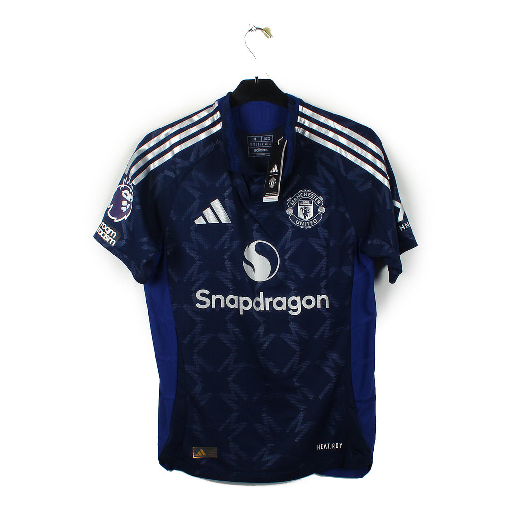 2024/25 - Manchester United - Martinez #6 (M) [pro]