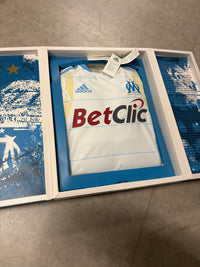 2010/11 - OM (L) [pro] *coffret*