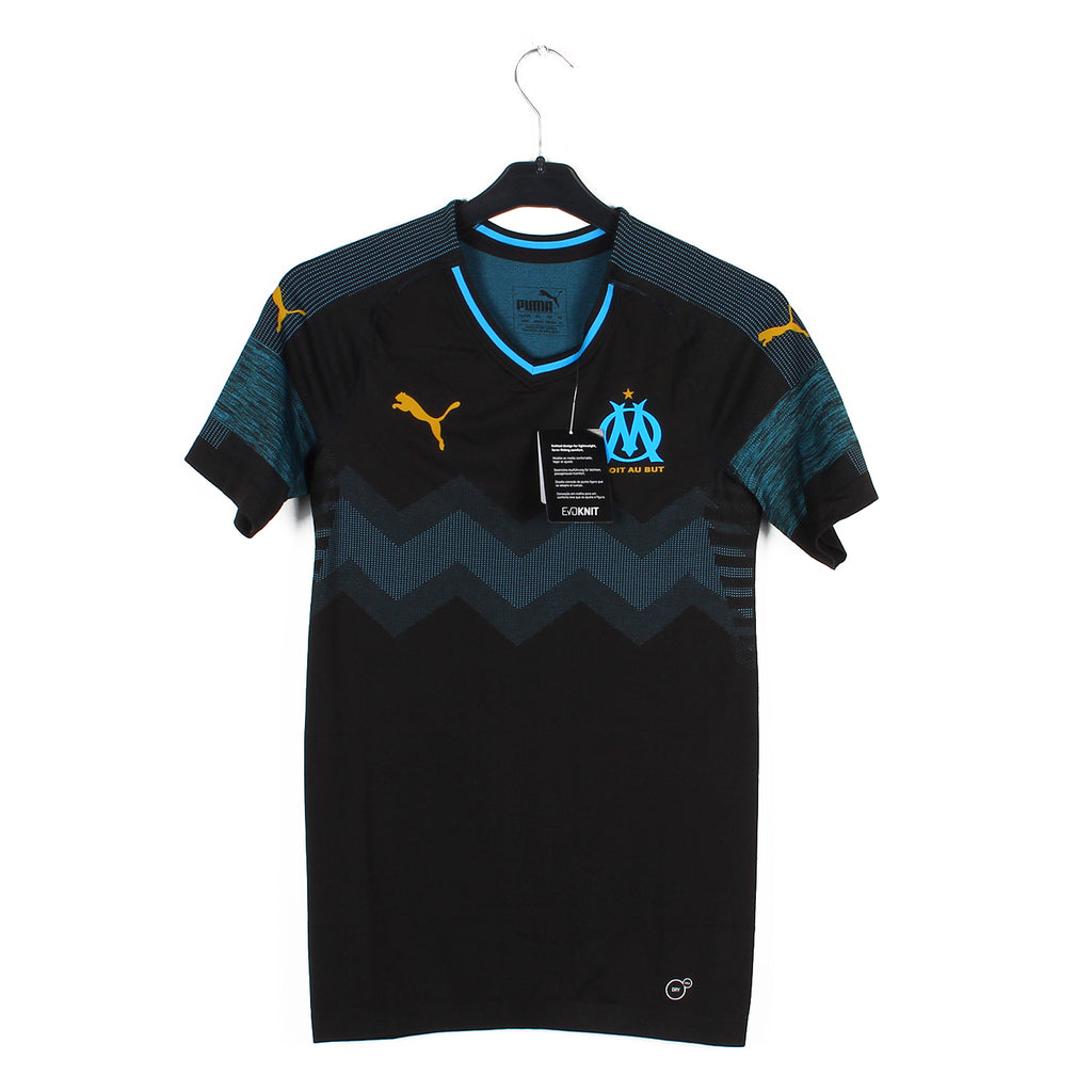 2018/19 - OM (M) [stock pro]