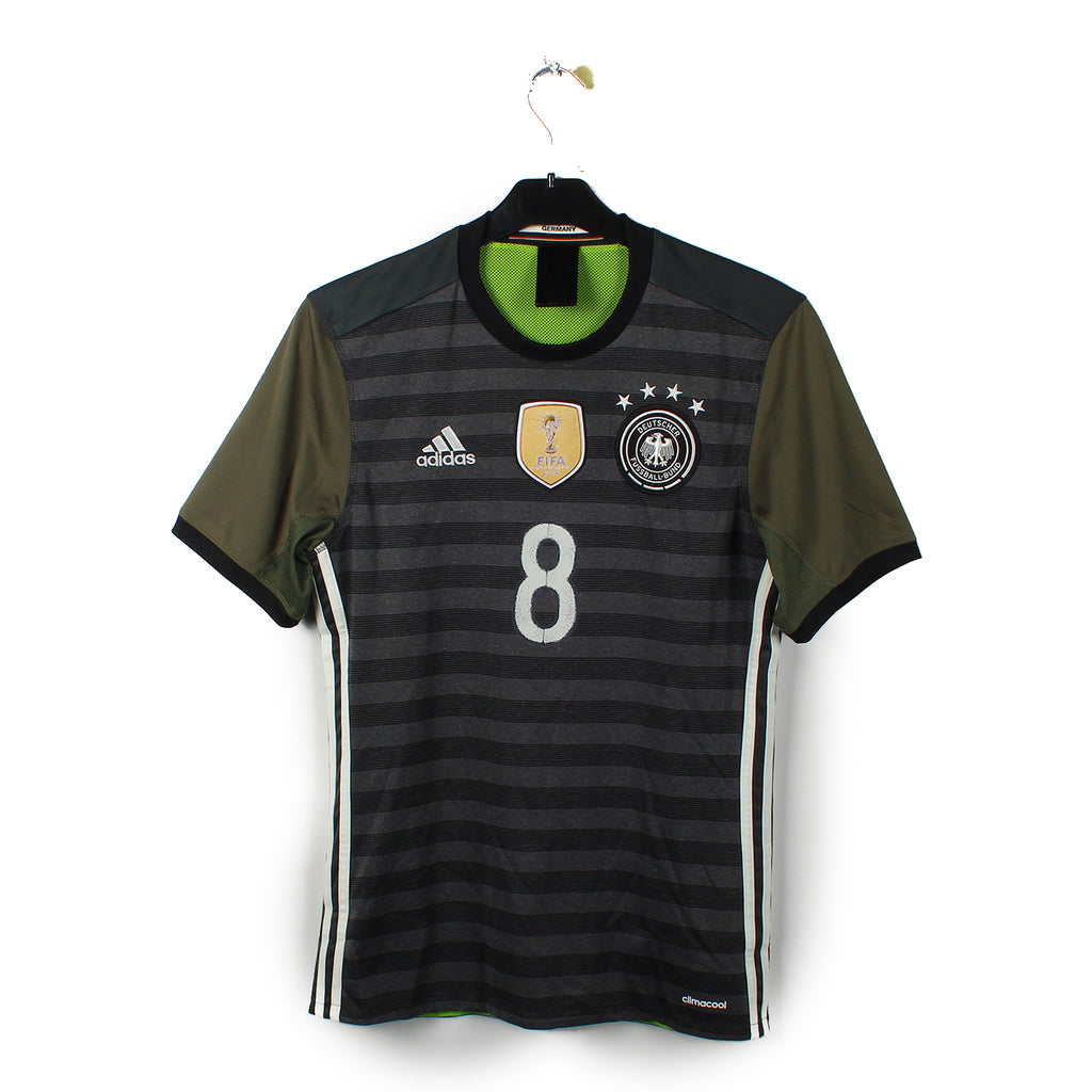 2015/17 - Allemagne - Ozil #8 (S)