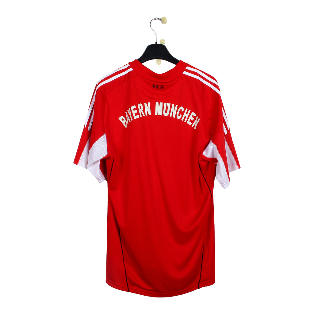 2010/11 - Bayern Munich (L)