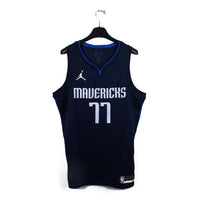 2022/23 - Dallas Mavericks - Doncic #77 (L)