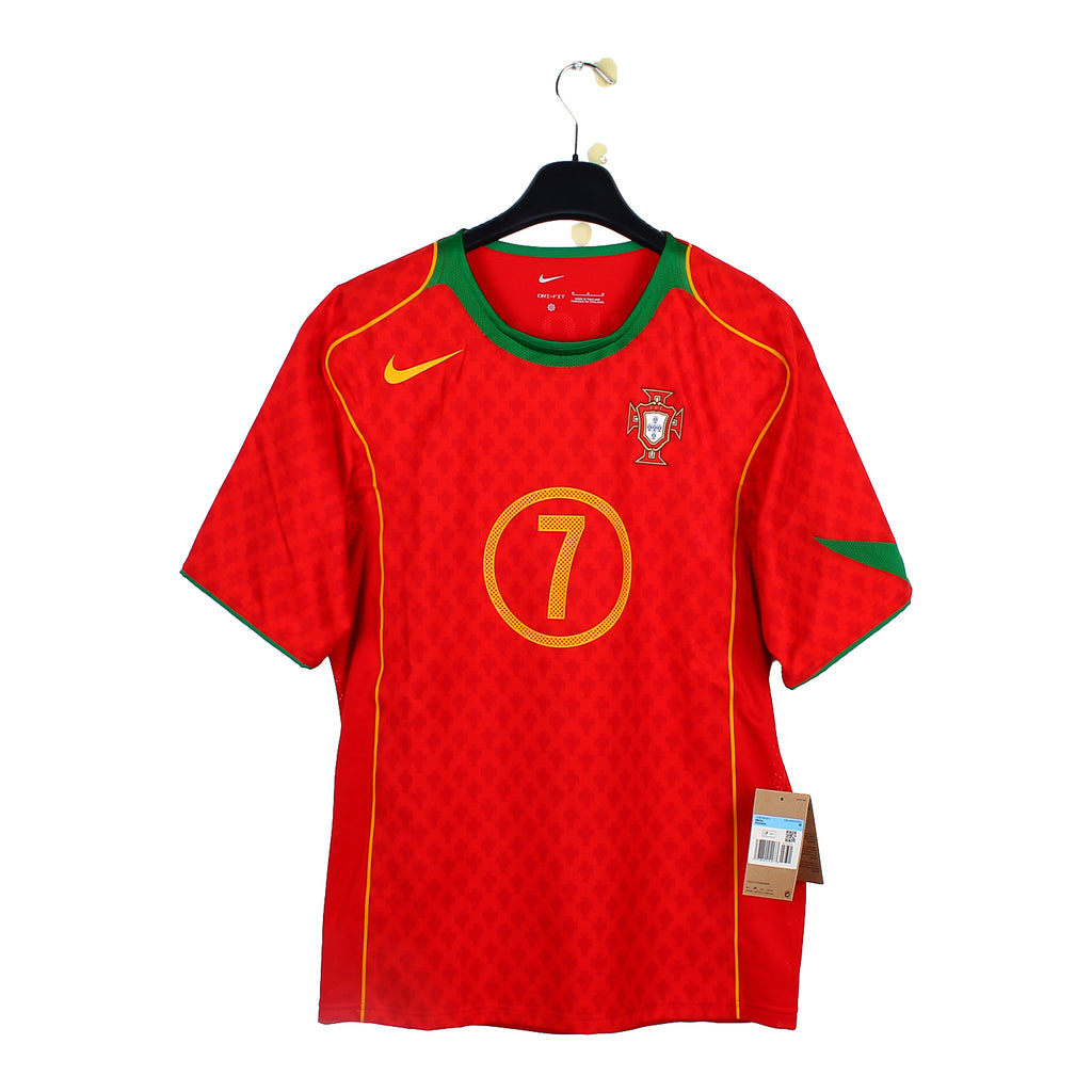 2004/06 - Portugal - Figo #7 (M) *reissue*
