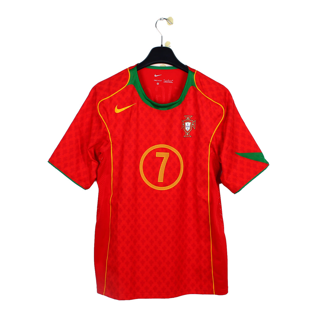 2004/06 - Portugal - Figo #7 (M) *reissue*