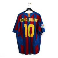 2005/06 - Barcelone - Ronaldinho #10 (L)