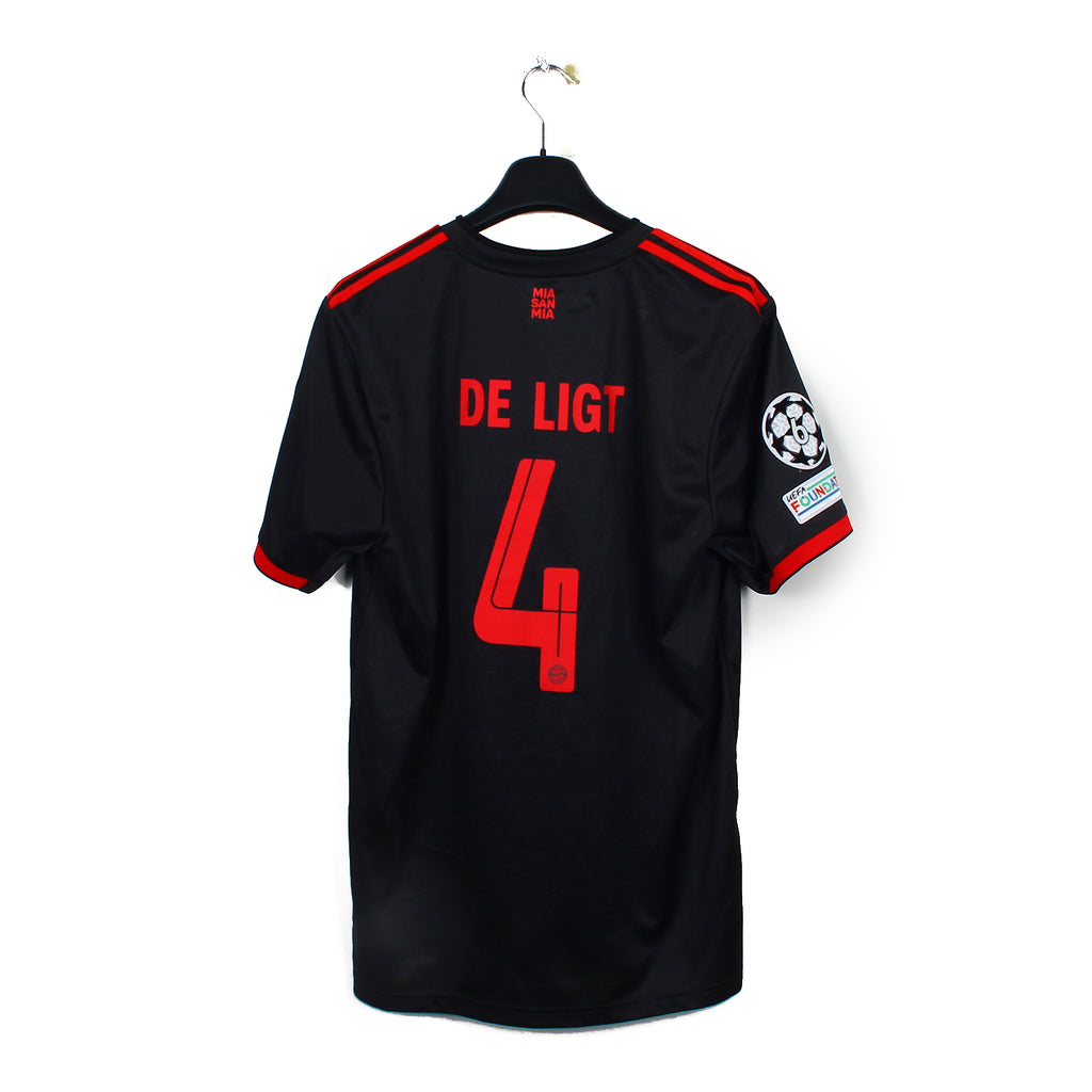 2022/23 - Bayern Munich - De Ligt #4 (L)