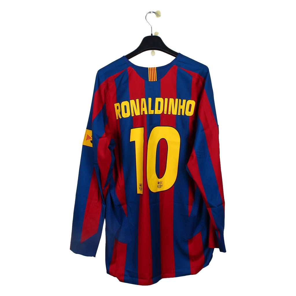 2005/06 - Barcelone - Ronaldinho #10 (L) *réédition*