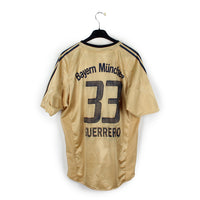 2004/05 - Bayern Munich - Guerrero #33 (M)